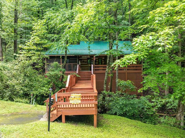 2653 Black Walnut Flats Road, Sevierville, TN 37862