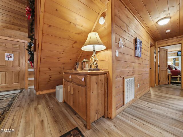 2653 Black Walnut Flats Road, Sevierville, TN 37862