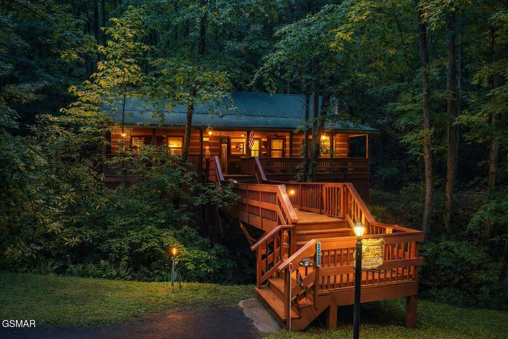 2653 Black Walnut Flats Road, Sevierville, TN 37862