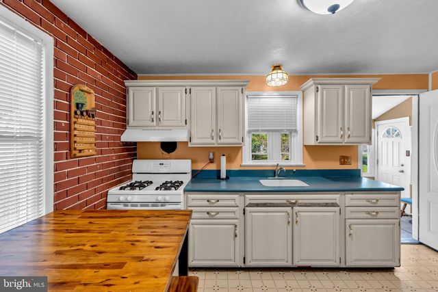 74 ENGLEWOOD BLVD, Hamilton, NJ 08610