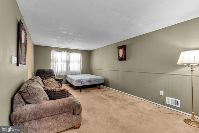 74 ENGLEWOOD BLVD, Hamilton, NJ 08610