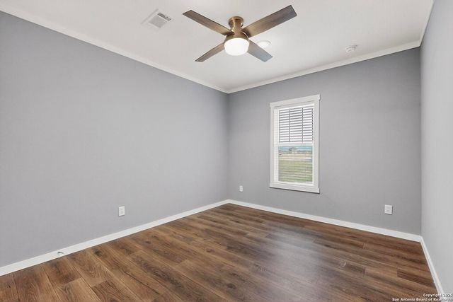 173 MEDINA VERDE DR, Natalia, TX 78059