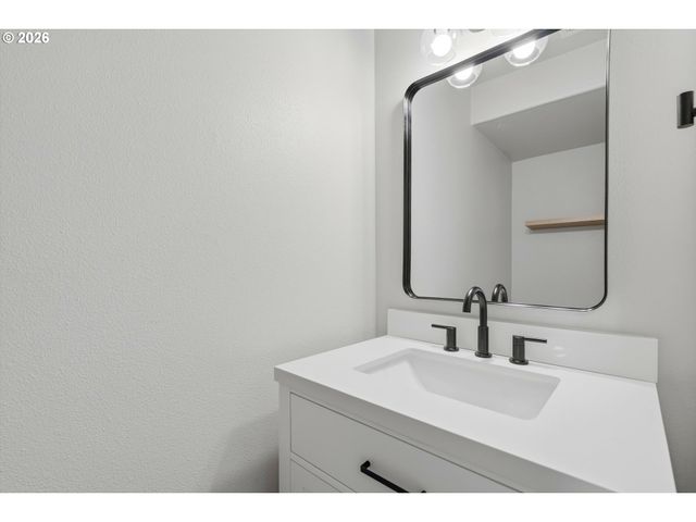 21770 Sw VINTNER Ln, Sherwood, OR 97140