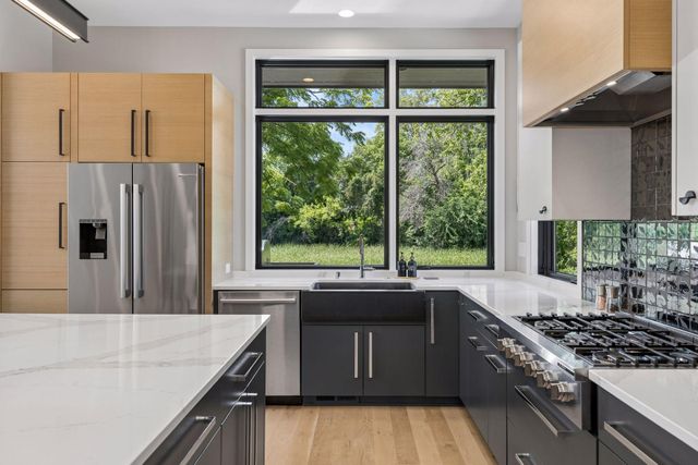 324 Hampton Street, Wayzata, MN 55391