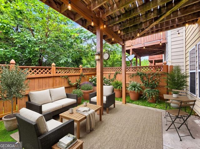 5016 Ridgemont Walk SE, Atlanta, GA 30339