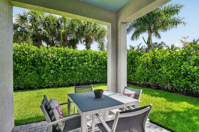8789 Antarus Drive, Lake Worth, FL 33467