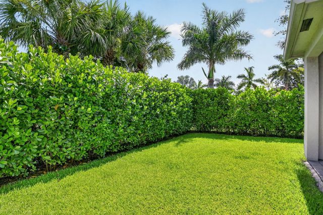 8789 Antarus Drive, Lake Worth, FL 33467