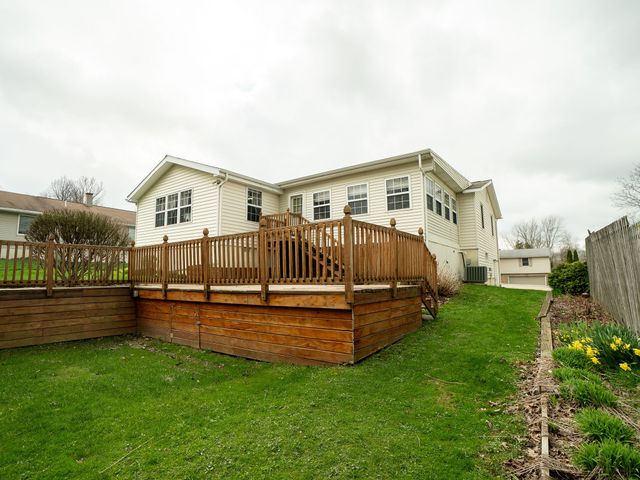 5619 ZEMVILLE Drive, Erie, PA 16509