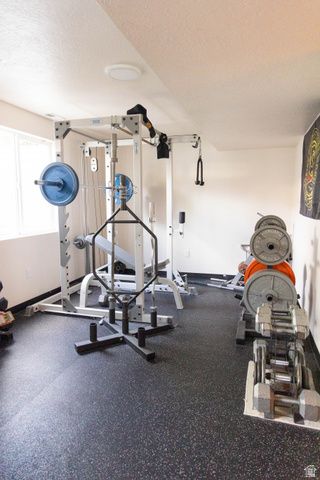 218 E GOLDEN WILLOW CIR, Sandy, UT 84070