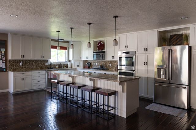 218 E GOLDEN WILLOW CIR, Sandy, UT 84070