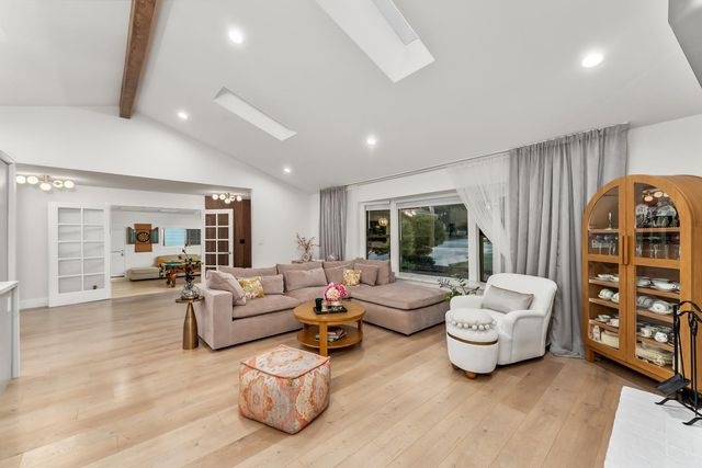 23218 Broadmoor Ct, Auburn, CA 95602