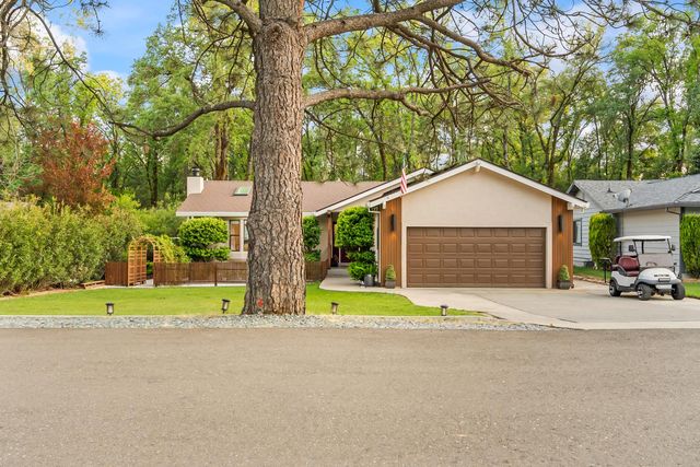 23218 Broadmoor Ct, Auburn, CA 95602