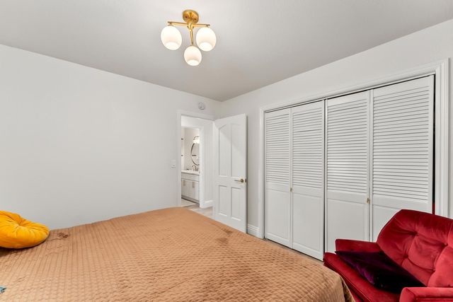 23218 Broadmoor Ct, Auburn, CA 95602