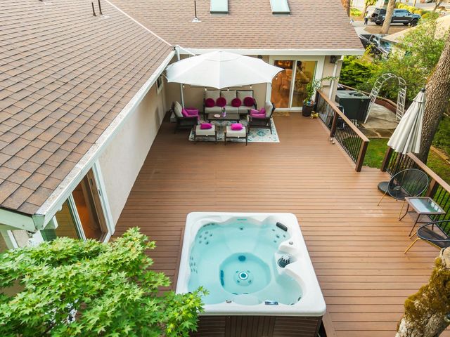 23218 Broadmoor Ct, Auburn, CA 95602