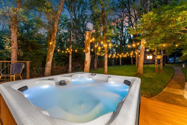 23218 Broadmoor Ct, Auburn, CA 95602