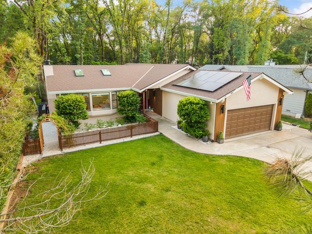 23218 Broadmoor Ct, Auburn, CA 95602