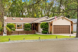 23218 Broadmoor Ct, Auburn, CA 95602