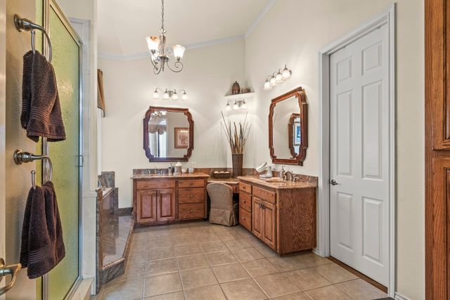 903 Deer Trail Ln, Mt Pleasant, TX 75455