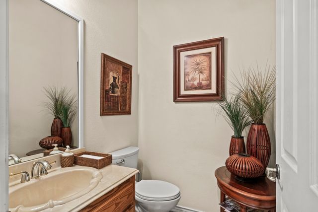 903 Deer Trail Ln, Mt Pleasant, TX 75455