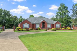 903 Deer Trail Ln, Mt Pleasant, TX 75455