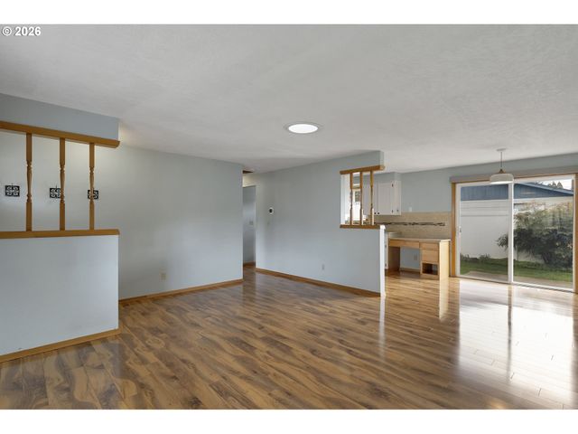 4280 PULLMAN Ave Se, Salem, OR 97302