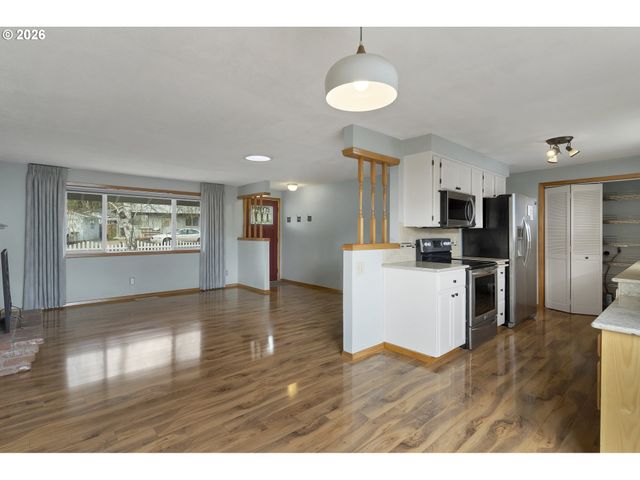 4280 PULLMAN Ave Se, Salem, OR 97302