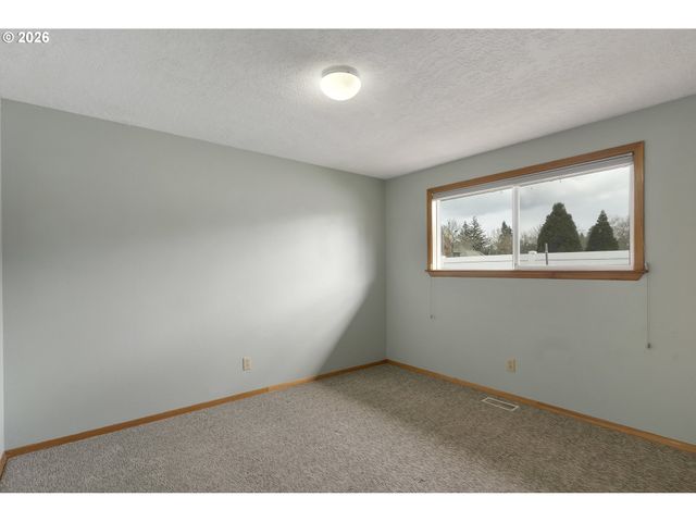 4280 PULLMAN Ave Se, Salem, OR 97302