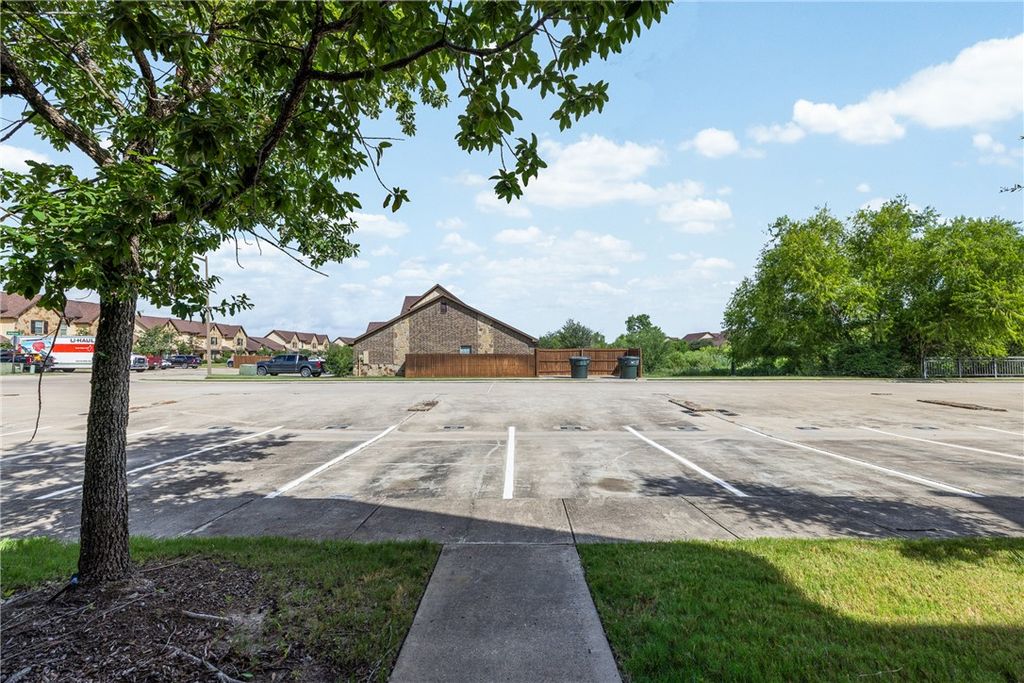 305 Capps Drive, College Station, TX 77845 — photo 5