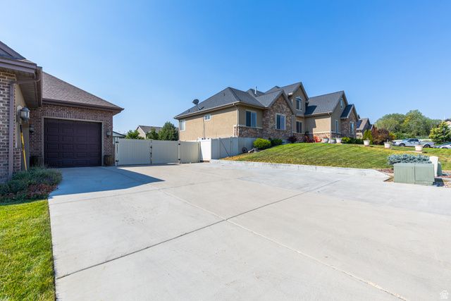 1685 W PRAIRIE HILL DR, Bluffdale, UT 84065