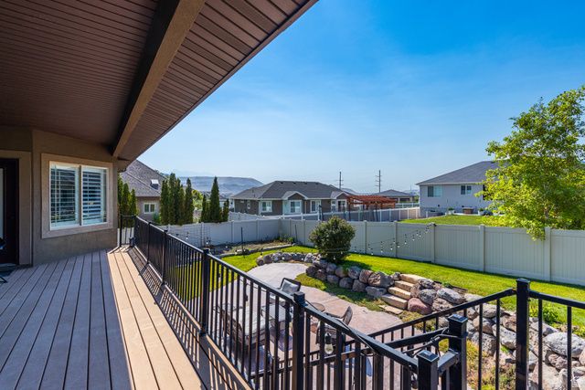 1685 W PRAIRIE HILL DR, Bluffdale, UT 84065