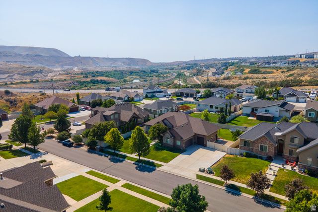 1685 W PRAIRIE HILL DR, Bluffdale, UT 84065