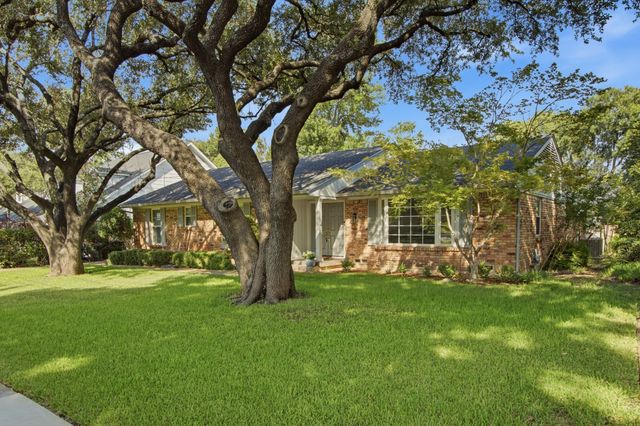939 Blue Lake Circle, Richardson, TX 75080