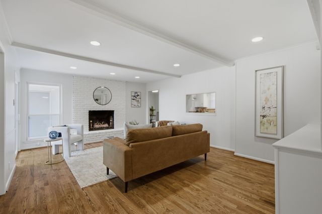 939 Blue Lake Circle, Richardson, TX 75080