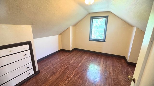 908 Park St SW, Minot, ND 58701