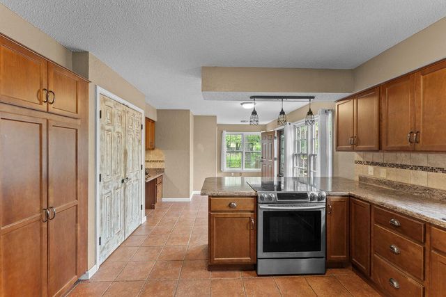 3741 E Sugar Hill Street, Springfield, MO 65809