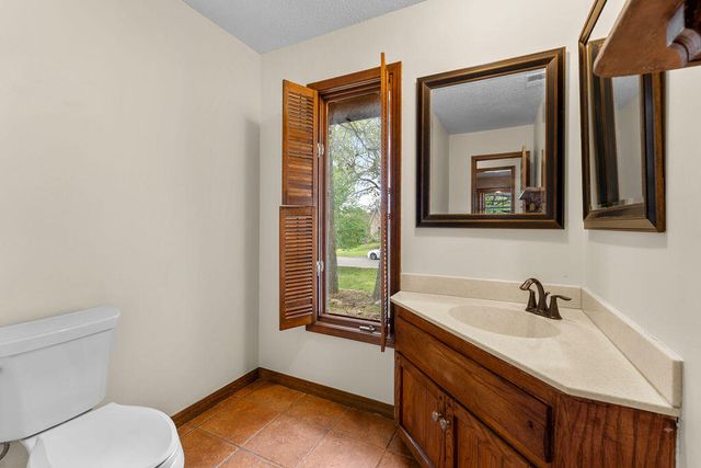 3741 E Sugar Hill Street, Springfield, MO 65809