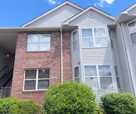 17 Millie Ln, East Hanover Twp., NJ 07936
