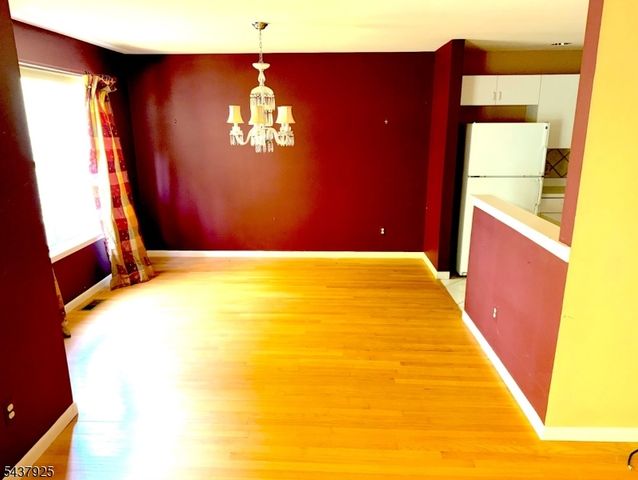 17 Millie Ln, East Hanover Twp., NJ 07936