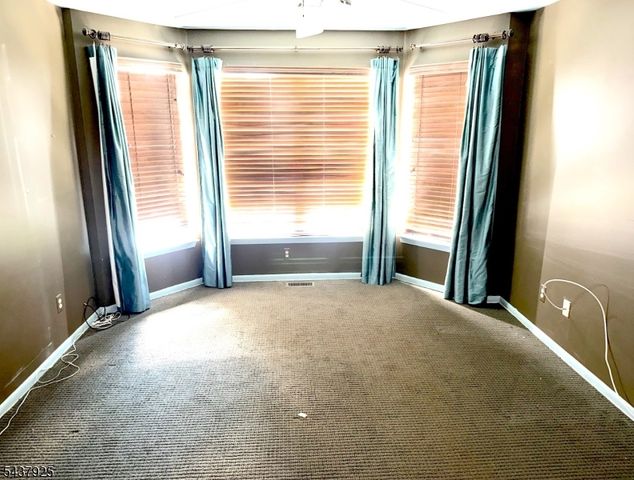 17 Millie Ln, East Hanover Twp., NJ 07936