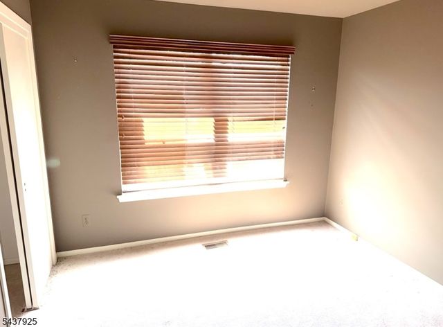 17 Millie Ln, East Hanover Twp., NJ 07936