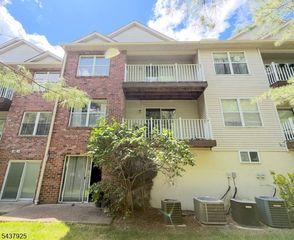 17 Millie Ln, East Hanover Twp., NJ 07936