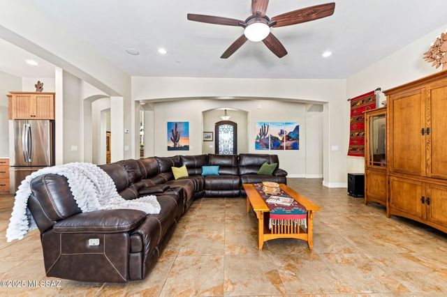 12265 N Durham Wash Drive, Marana, AZ 85658