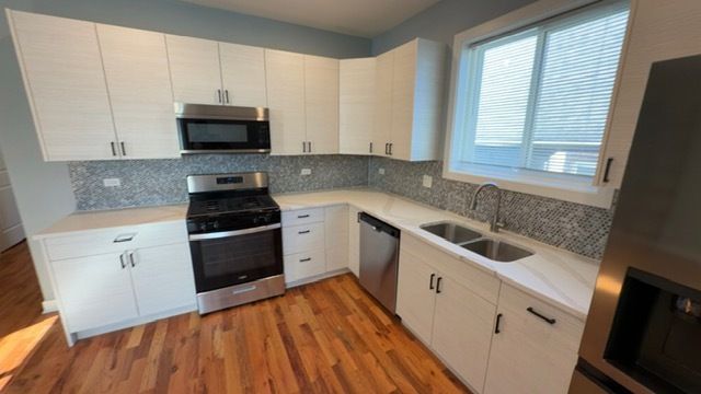 22 N Parkside Avenue 2, Chicago, IL 60644