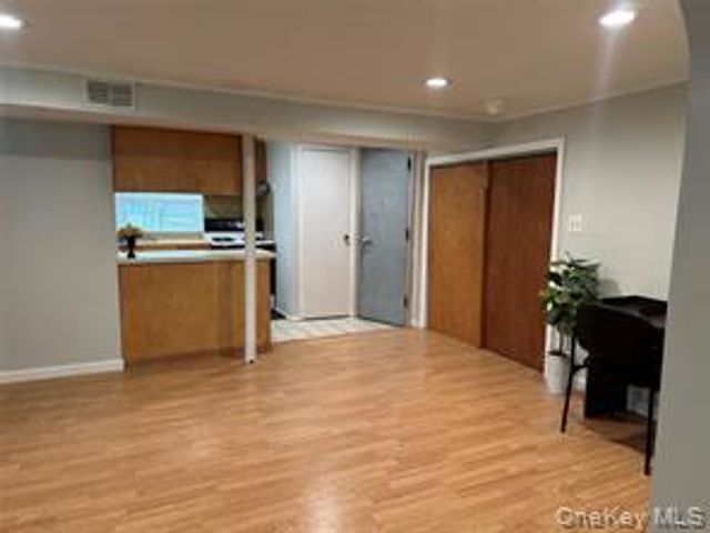 3 Partridge Lane, East Setauket, NY 11733