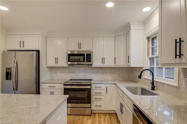 2305 Musket Lane, Greensboro, NC 27455