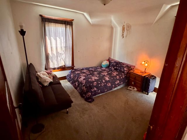 1317 Logan Avenue, Waterloo, IA 50703
