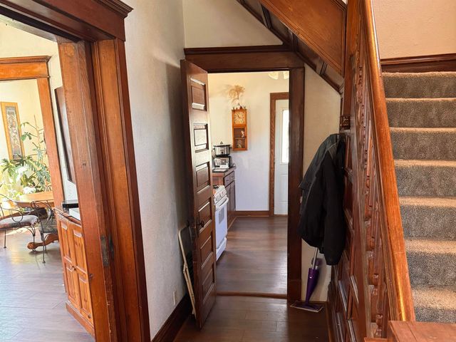 1317 Logan Avenue, Waterloo, IA 50703