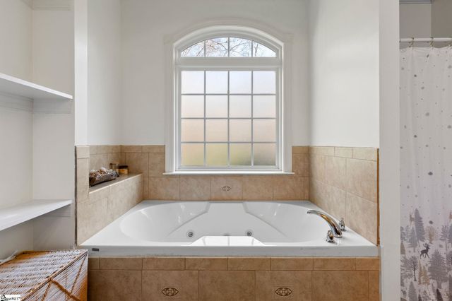 204 Cove Harbor Court, Taylors, SC 29687