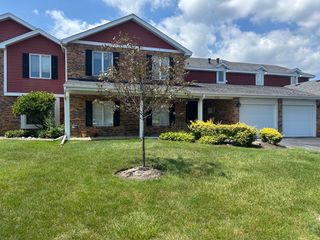 7236 Cottonwood Court A, Willowbrook, IL 60527