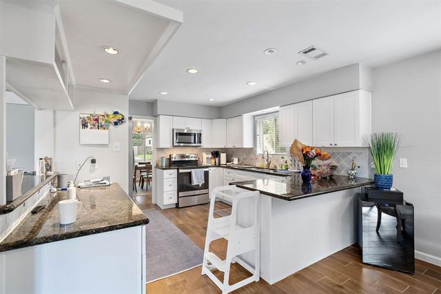 4922 Braesvalley Drive, Houston, TX 77096